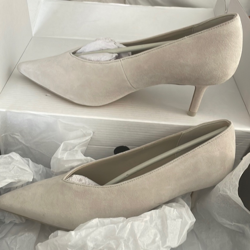 NEW silver suede pumps NEVER WORN